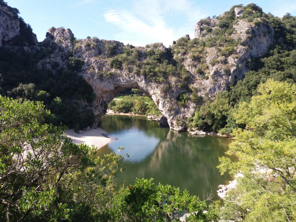 Ardèche: 1 journée pour découvrir Vallon Pont d’Arc