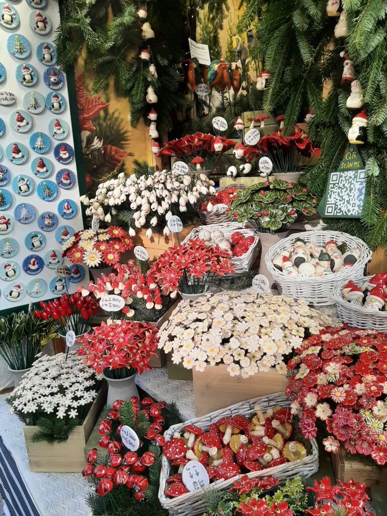fleurs en céramique budapest