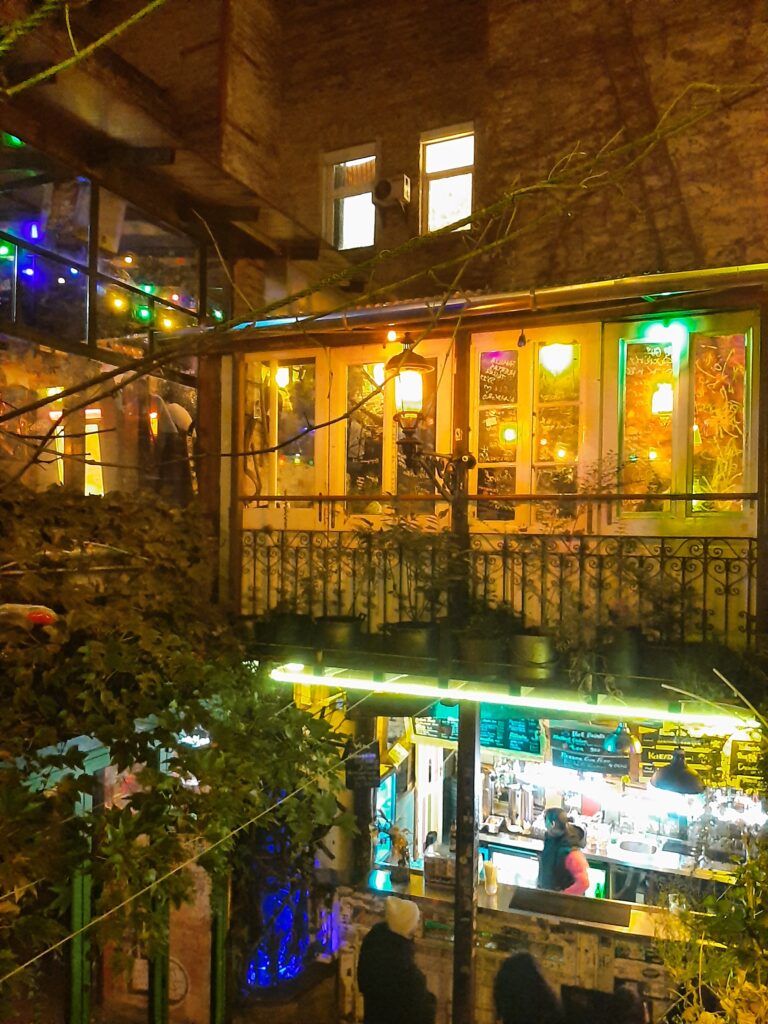 ruin bar budapest