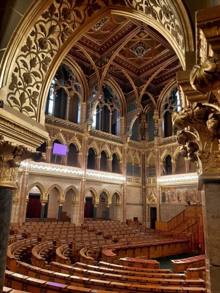 intérieur parlement budapest